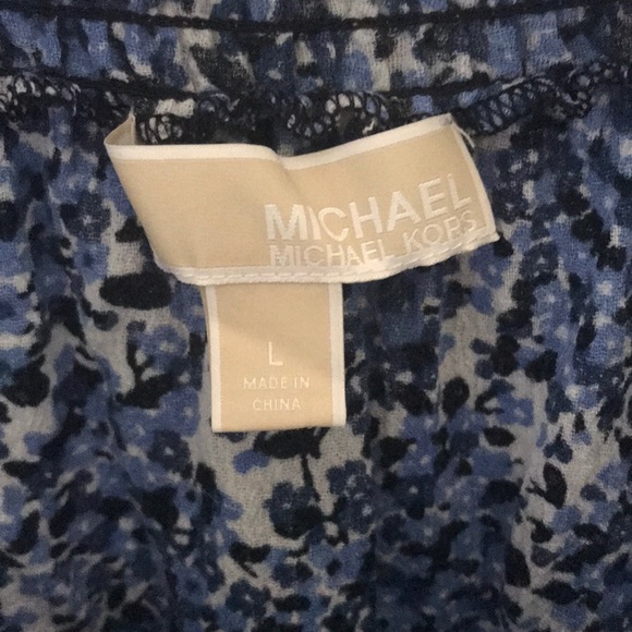 Top - Picture 2 of 4